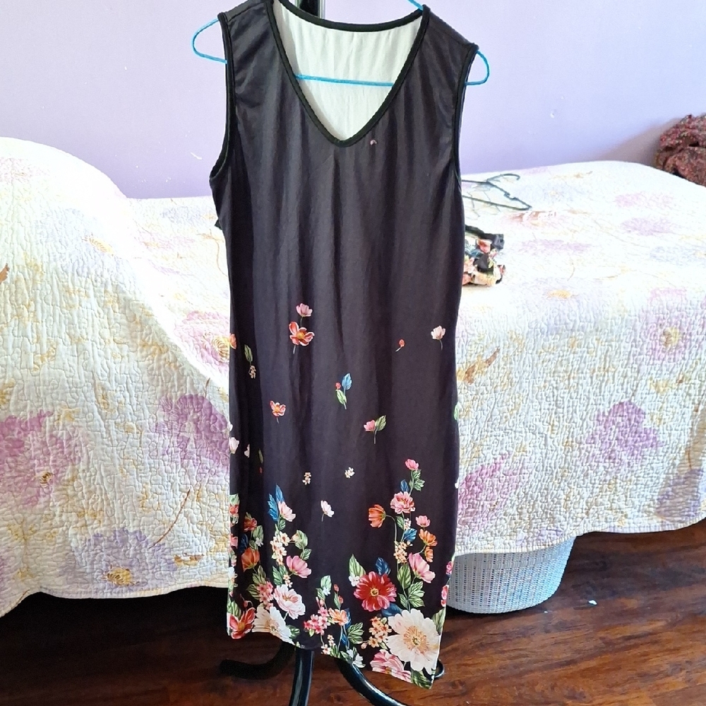 Black and Pink Sleeveless Sheath Midi Dress